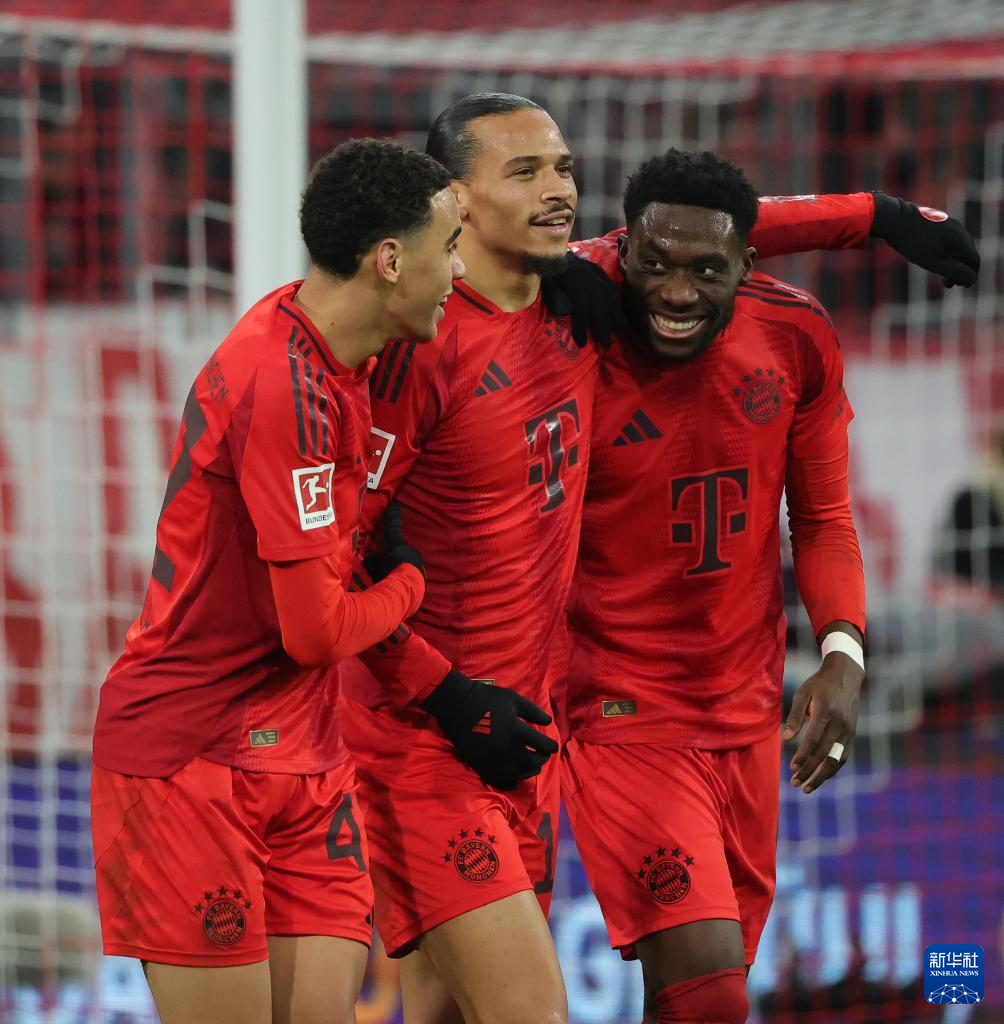 拜仁慕尼黑三球完胜莱比锡，轻松晋级下一轮的简单介绍