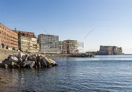 那不勒斯称霸鹰巢，稳操胜算