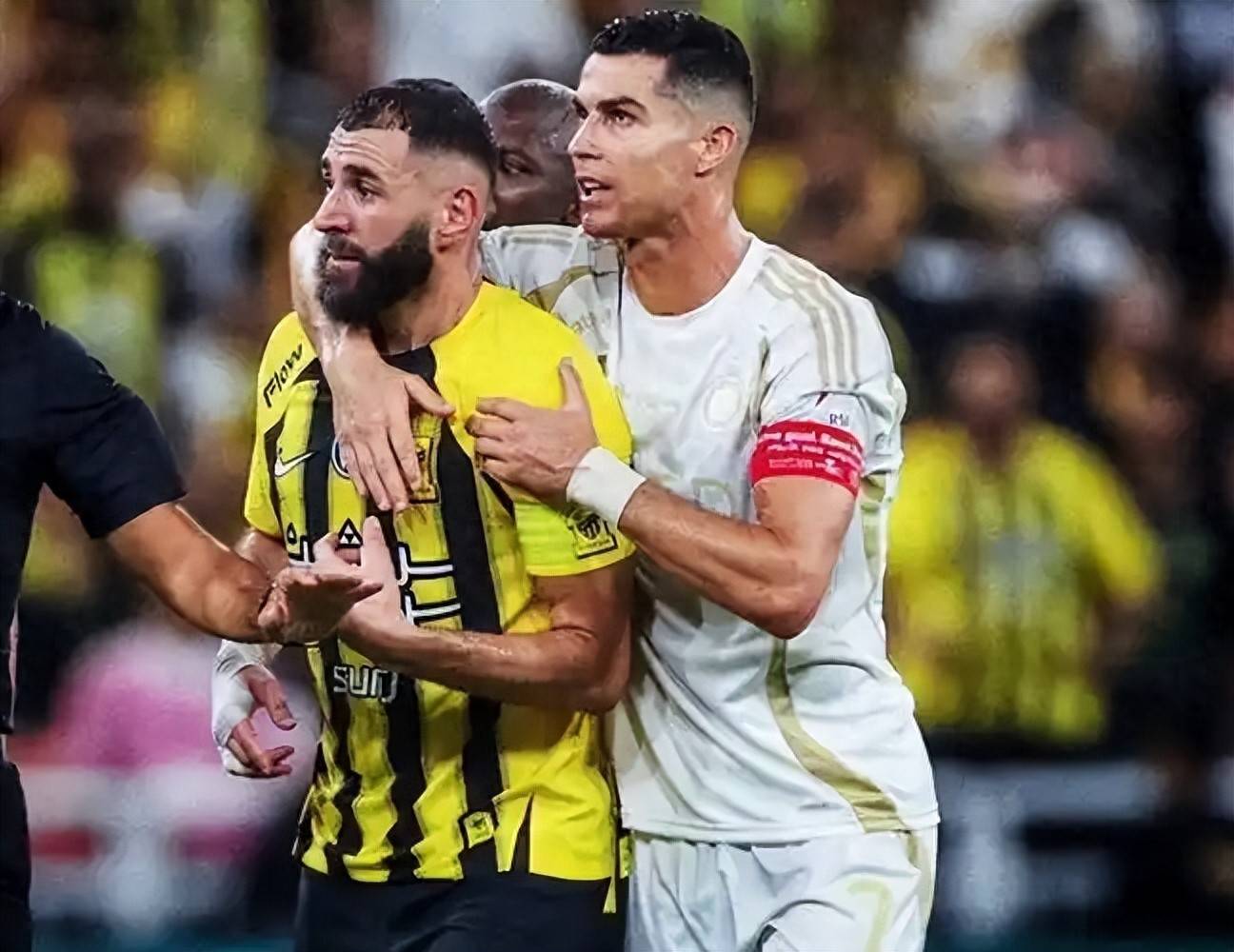 皇马再度问鼎，本泽马连续进球