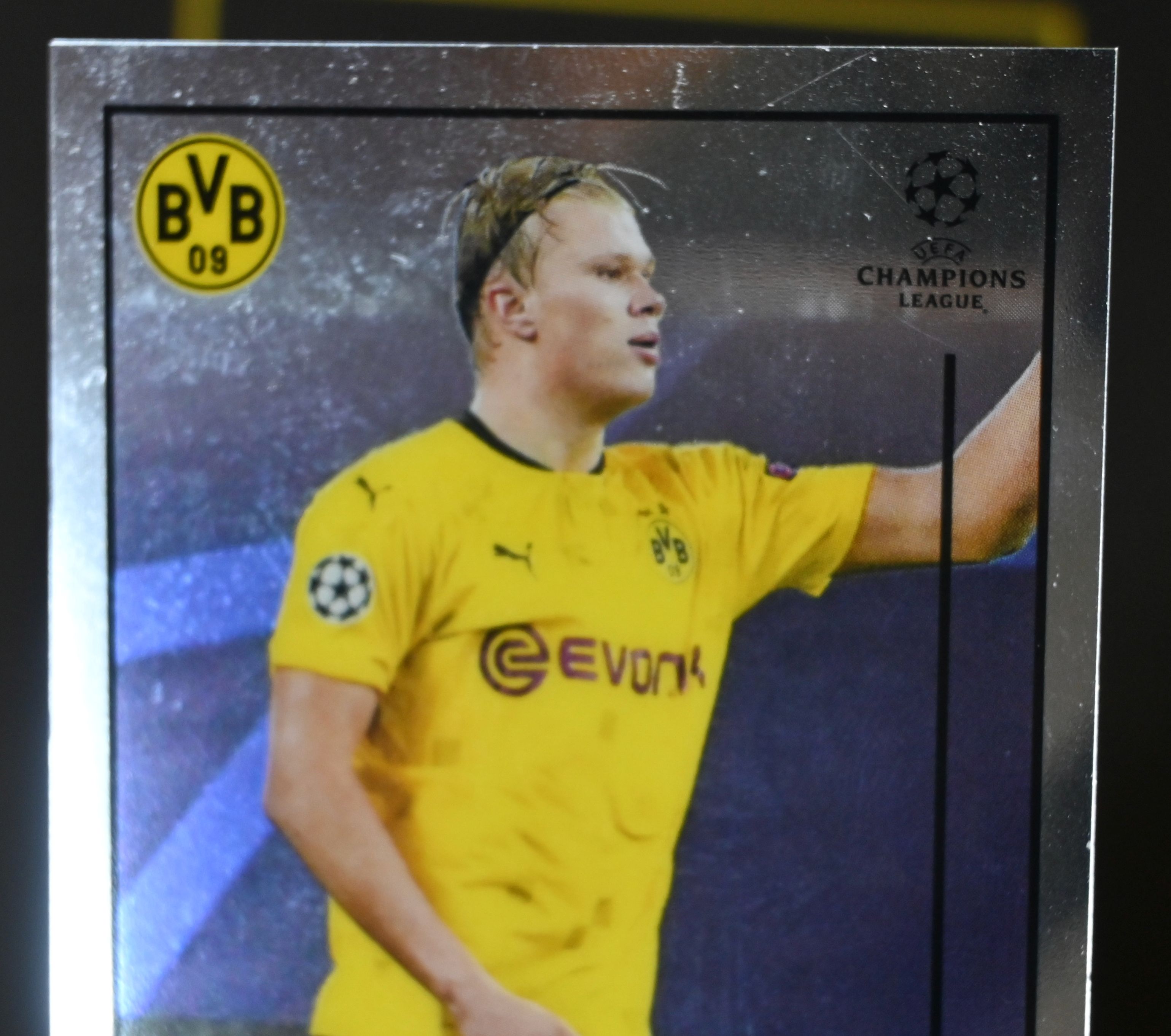 多特蒙德宣布签下年轻英格兰前锋哈兰德成冬窗最大引援