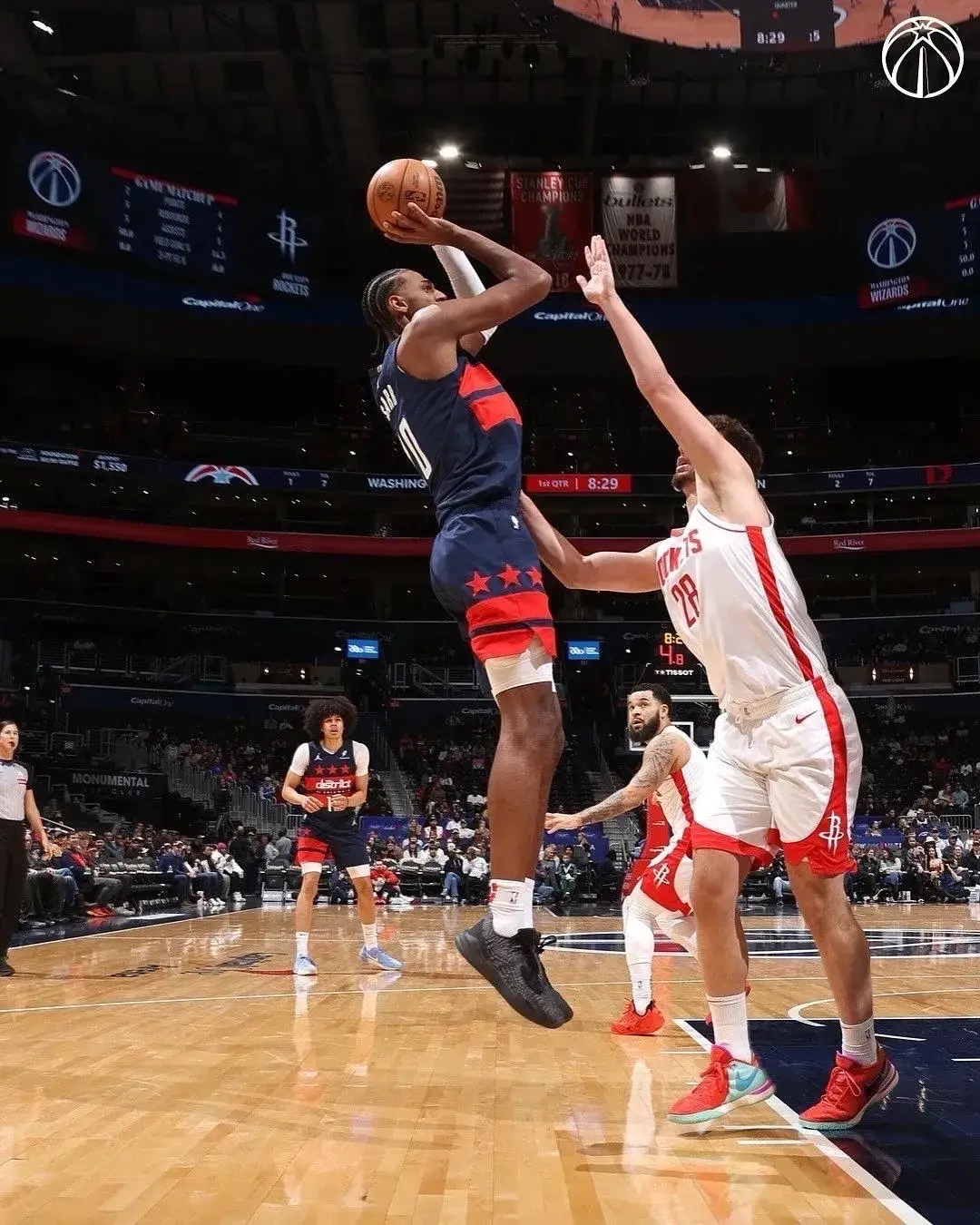 开拓者全队发威击败奇才保持不败